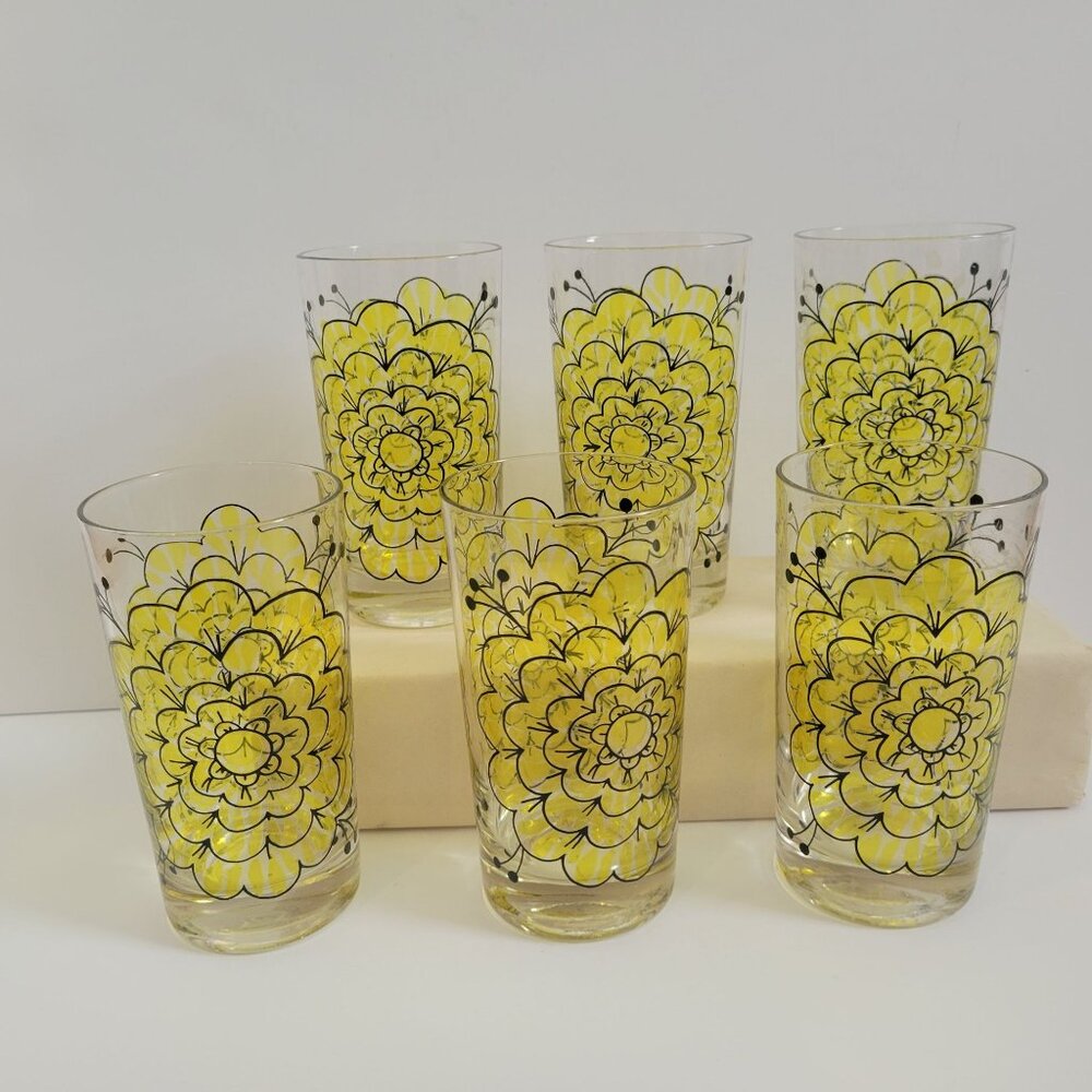 Vintage Federal Glass Yellow & Black Zinnia Floral Glass Tumbler Set